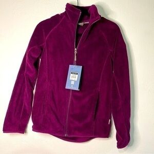 White Sierra plum fleece jacket, Sz S. NWT.